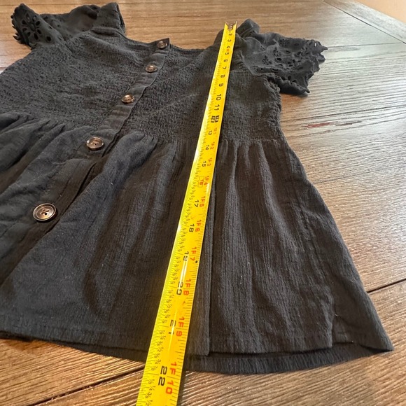 Madewell Womens Top M Black Eyelet Flutter Sleeve Smocked Peplum Blouse - Picture 6 of 11